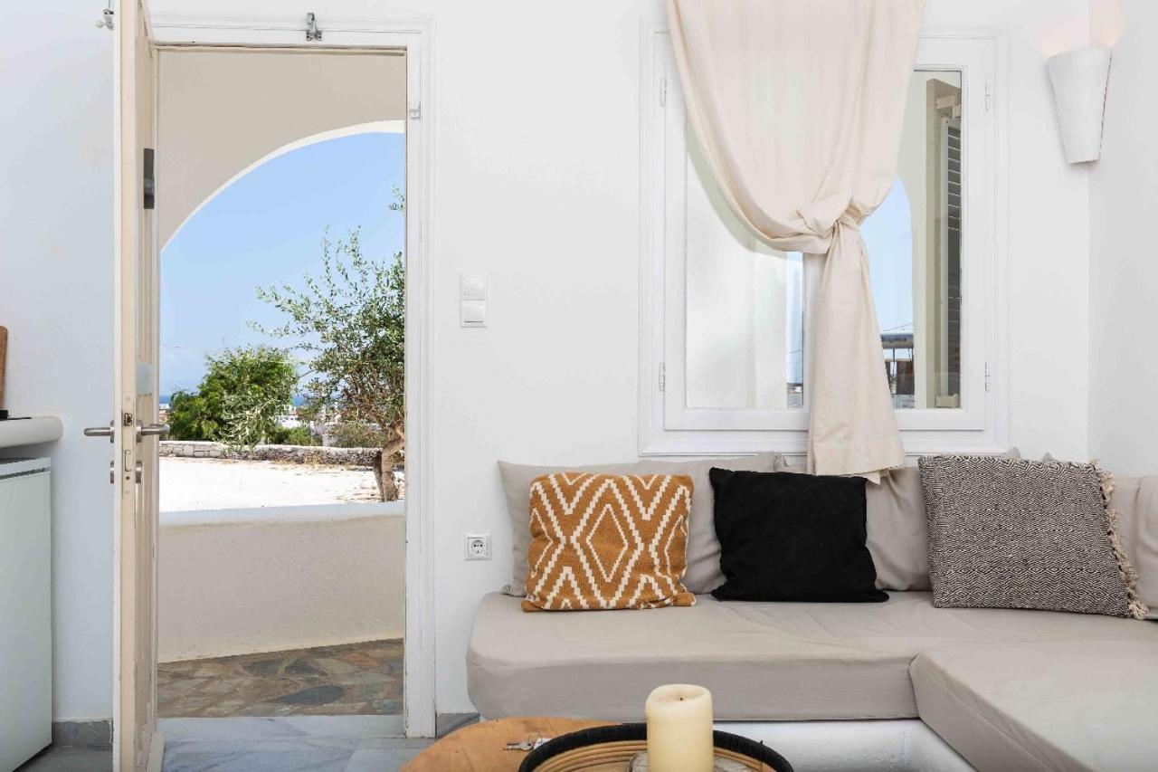 Aspries Suites Piso Livadi Bagian luar foto